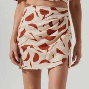 ASTR The Label Abstract Mini Skirt